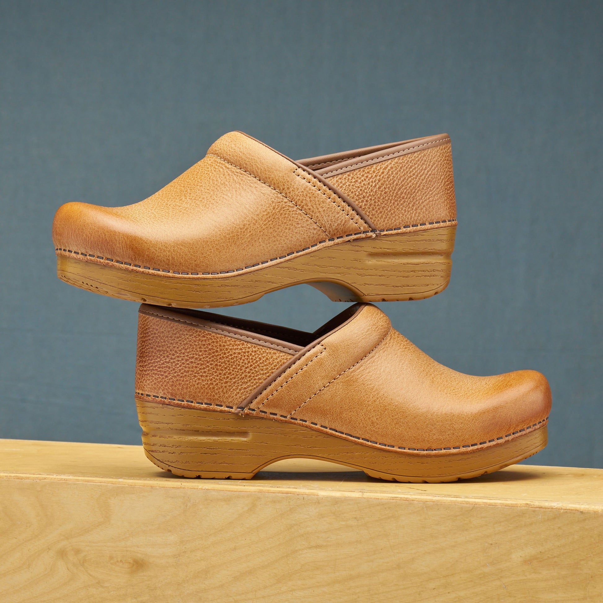 Dansko Professional Honey Distressed