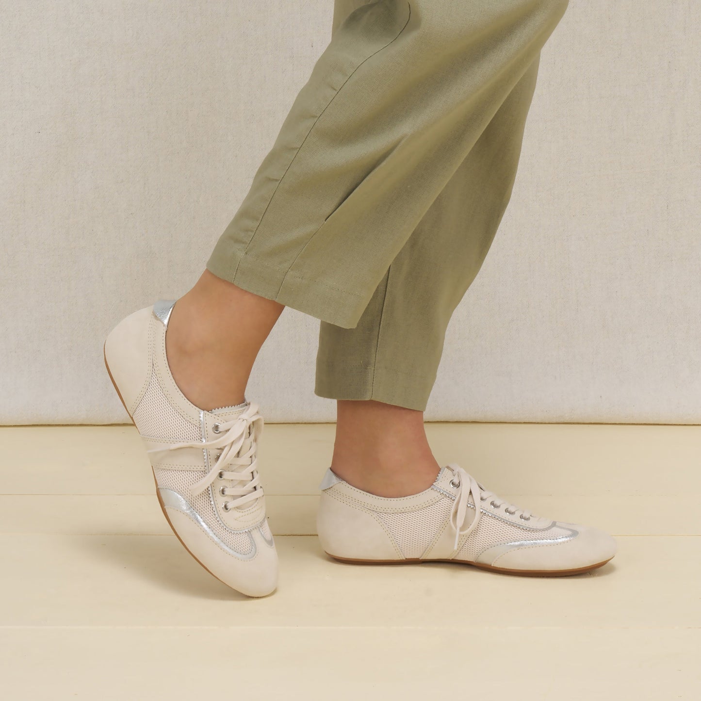 Dansko Milana Vanilla Suede