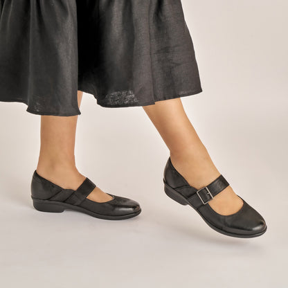 Dansko Collette Wide Black Burnished Nubuck