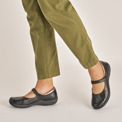 Dansko Stacy Black Waxy Burnished